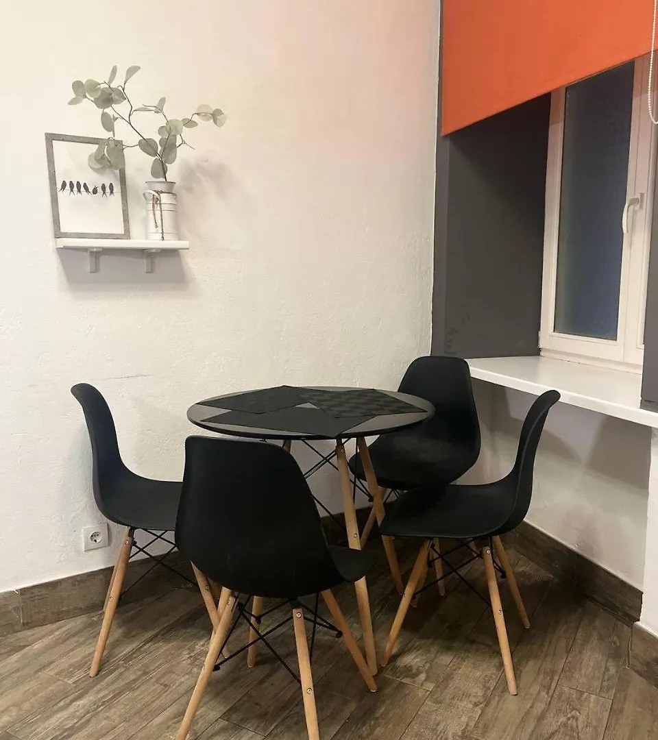 Shpytalna Apartments إلفيف